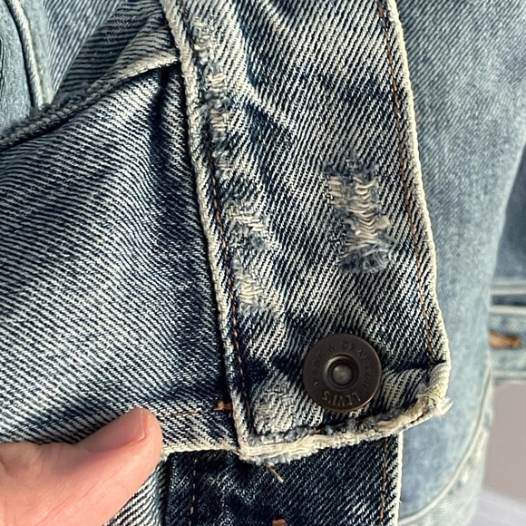 Levi's Made and Crafted Men’s Distressed Light Blue Denim Jacket - Picture 6 of 8
